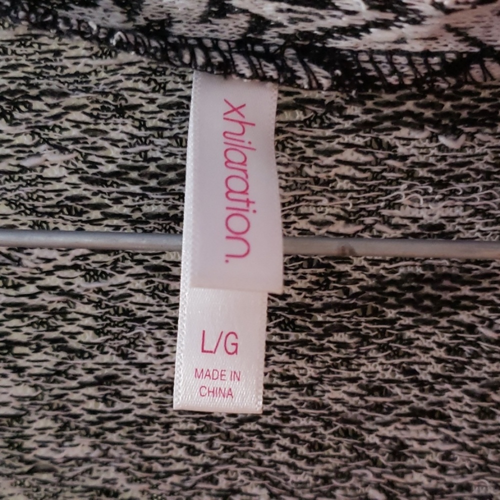 Size large Xhilaration cardigan - Picture 3 of 4